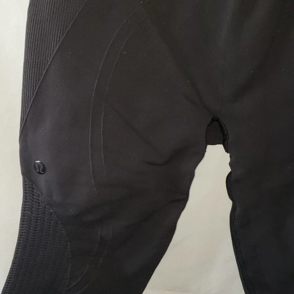 Lululemon Flow & Go Crop Leggings Size 2 - Picture 9 of 11
